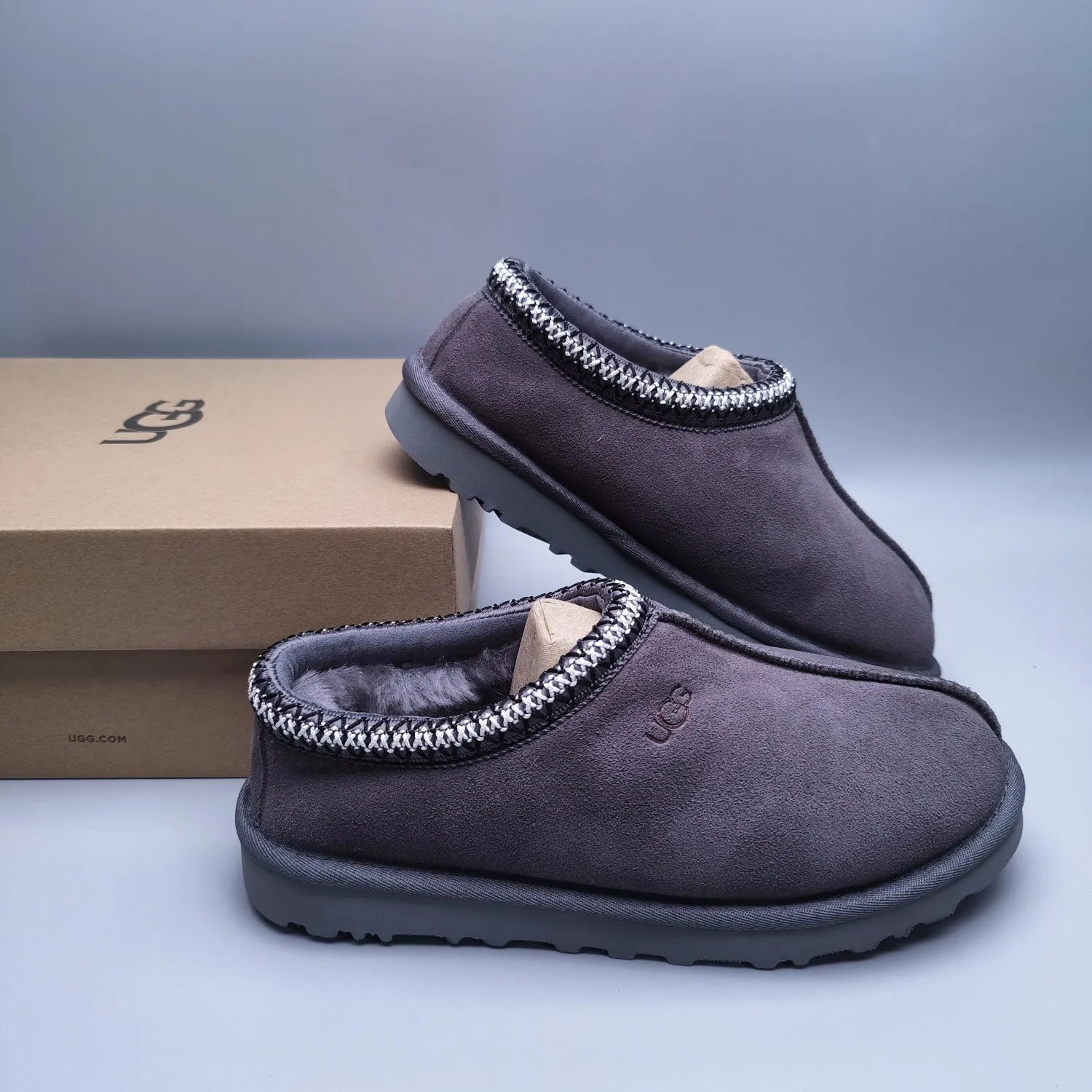 💰440 UGG sheepskin one-piece snow boots for women 5955 men's shoes 5950 one-legged home style for men and women Color: Maroon Black Sand Gray Chocolate Number: 35-45